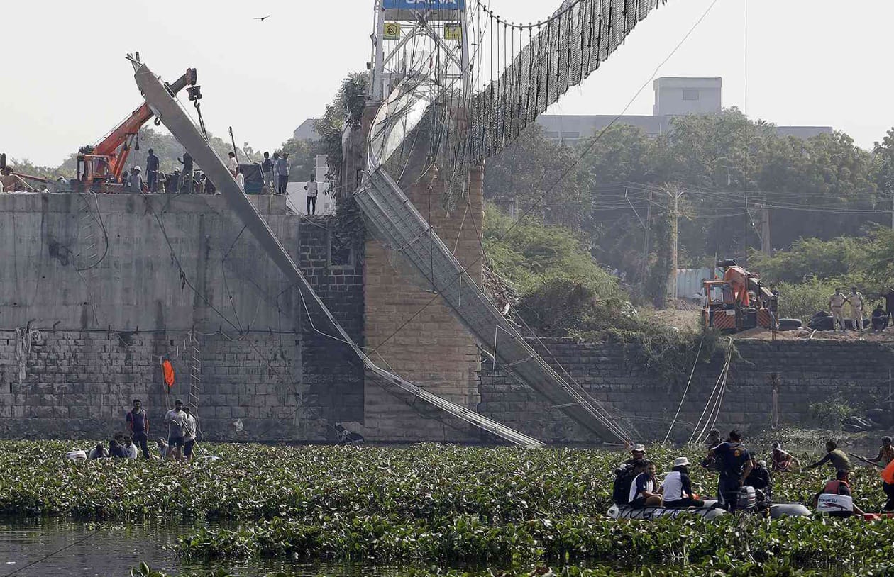 Pune Bridge Collapse: Death Toll Climbs to 4; PM Modi Assures Support to Maharashtra Govt